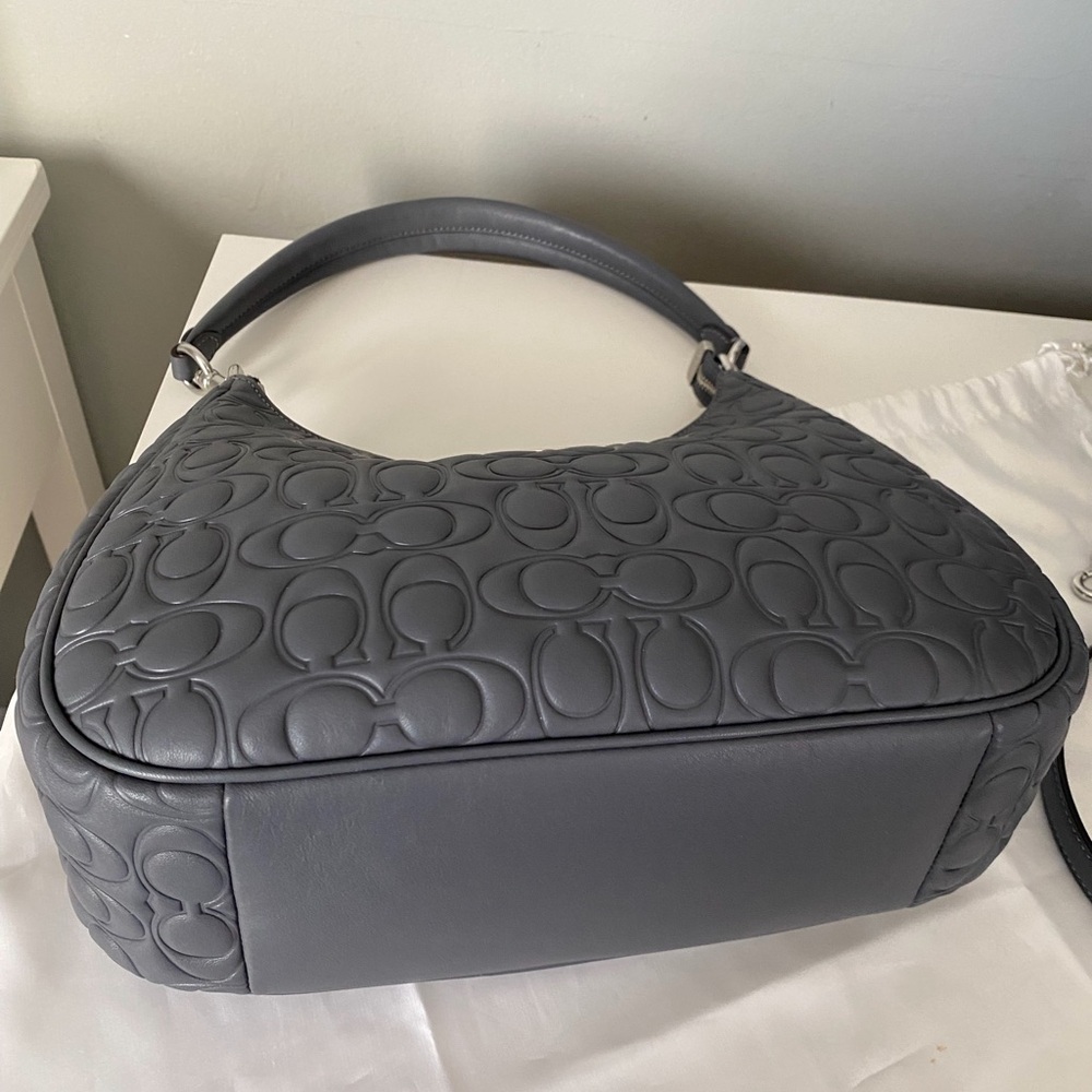 Coach Teri Shoulder Bag In Signature Leather - Picture 8 of 10